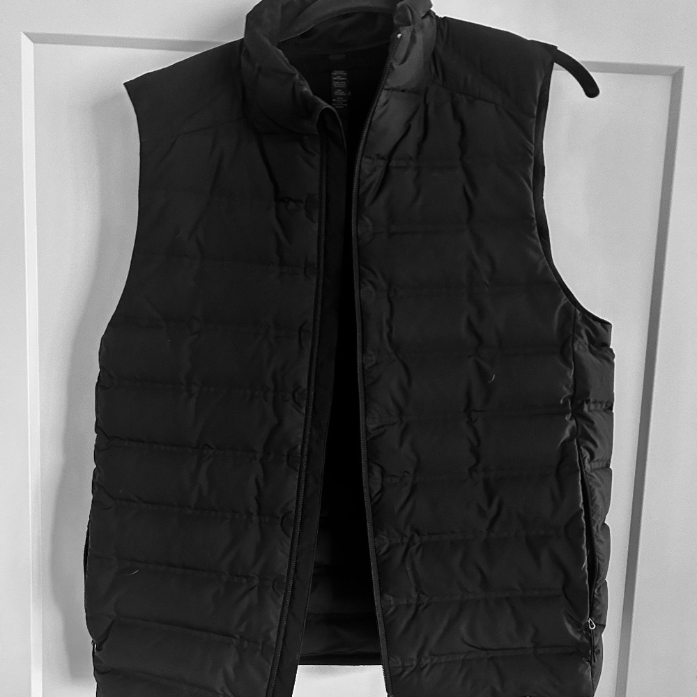 Lululemon Black Puffer Vest